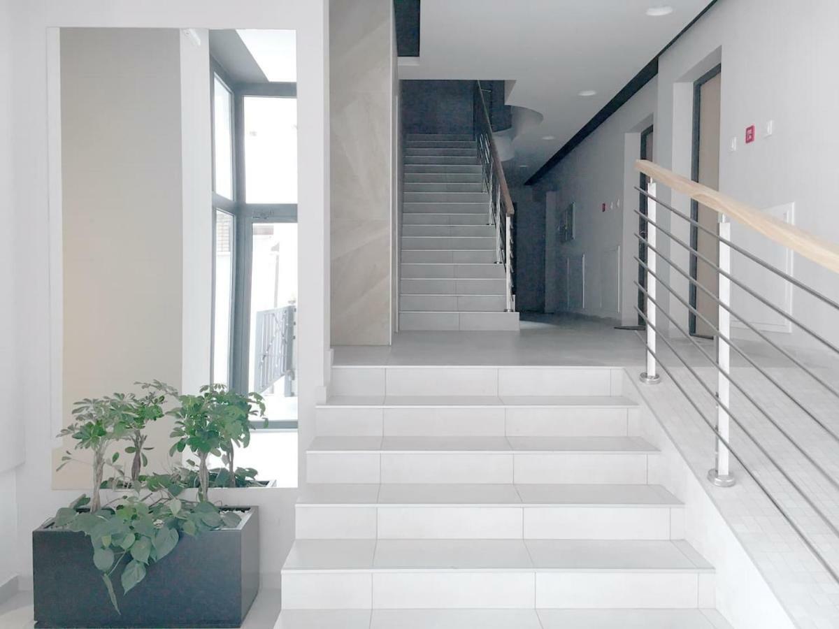 New Central Light Apartment With Private Parking Novi Sad Exterior photo